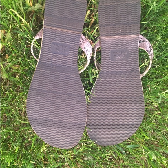 SANDALS- N - Picture 2 of 2